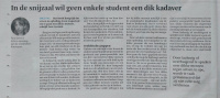 "In de snijzaal wil geen enkele student geneeskunde een dik kadaver" (2023) by Fara Geerinck